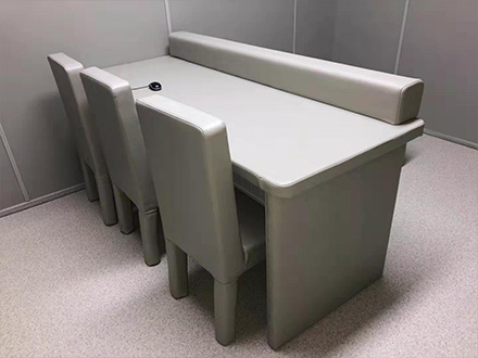 常用的防撞軟包桌椅